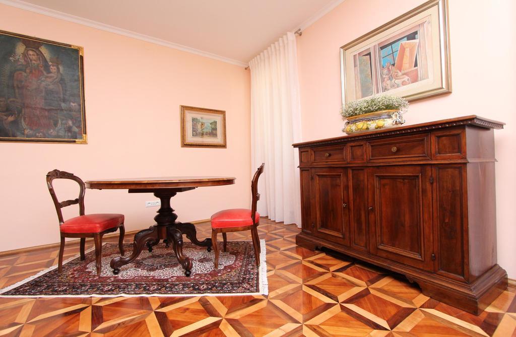 Apartments Casa Menis Rovinj Ruang foto